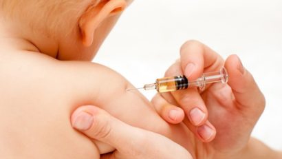 DSP Caraş-Severin ajută spitalele din ţară cu doze de vaccin împotriva hepatitei B