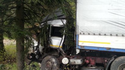 [FOTO] Accident în această dimineaţă la ieşire din Armeniş