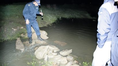 [FOTO] Braconaj pe Dunăre, la Şimian