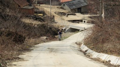 În satul Cănicea şcoala e terminată, dar nefuncţională