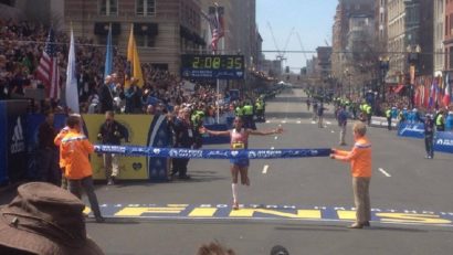 Americanul Meb Keflezighi a câştigat Maratonul de la Boston, ediţia 2014