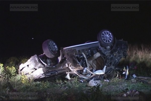 Tragedie la Arad: două persoane au murit în urma unui accident de circulaţie