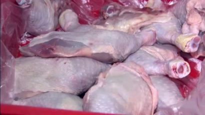 Carne de curcan expirată, confiscată de poliţişti