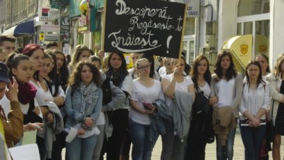 Consumul de droguri – subiect de discuţie în rândul tinerilor din Caransebeş