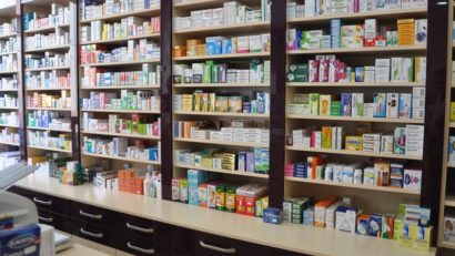 Zeci de farmacişti fac afaceri cu medicamente!