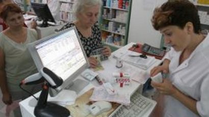 De la 1 ianuarie pensionarii cu venituri până la 1.608 lei vor beneficia de medicamente compensate în procent de 90%