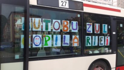 [FOTO]Pentru o zi copilăria a călătorit cu autobuzul