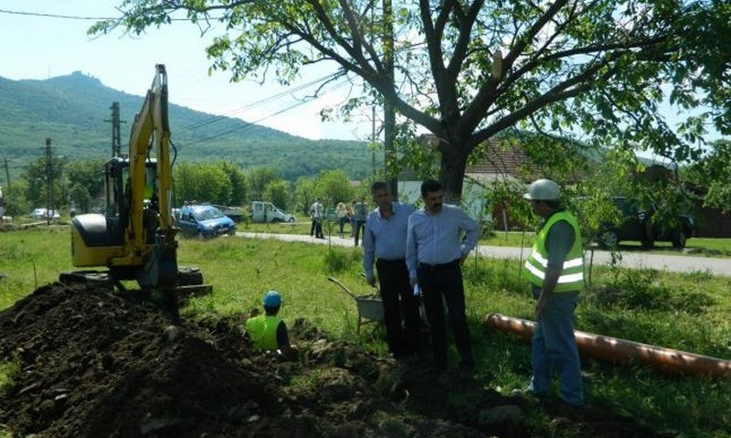 Lucrări de extindere a reţelelor de apă – canal în judeţul Arad