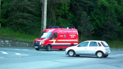 [FOTO] Accident rutier în centrul Reşiţei