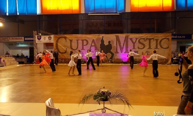 [FOTO] Cupa Mystic a adus sute de dansatori sportivi la Reşiţa