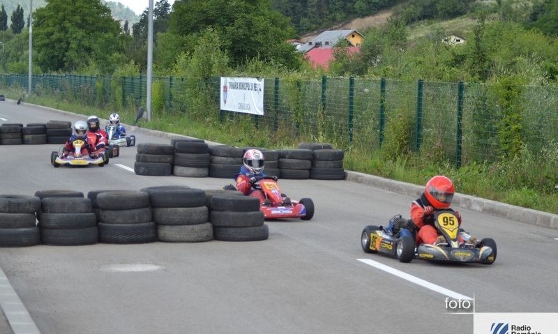 Piloţii de karting concurează la Reşiţa