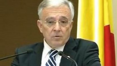 Mugur Isărescu: Efectele legii dării în plată sunt incerte