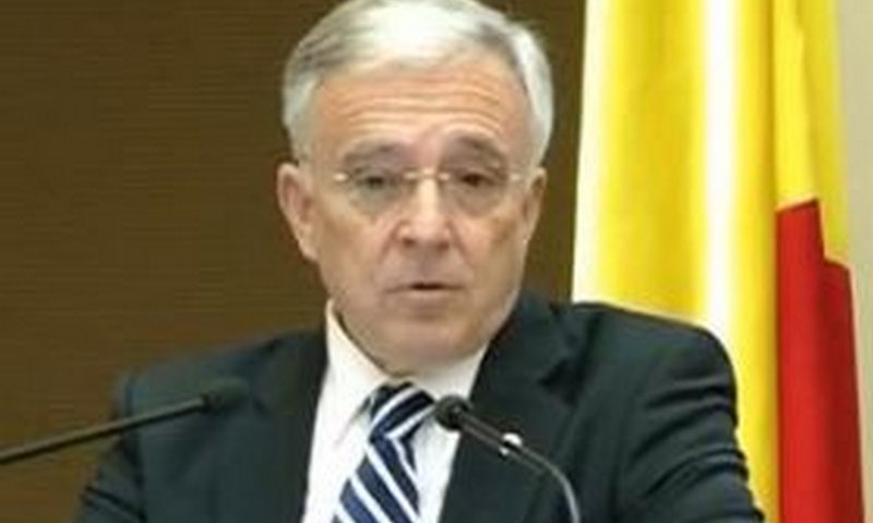 Mugur Isărescu: Efectele legii dării în plată sunt incerte