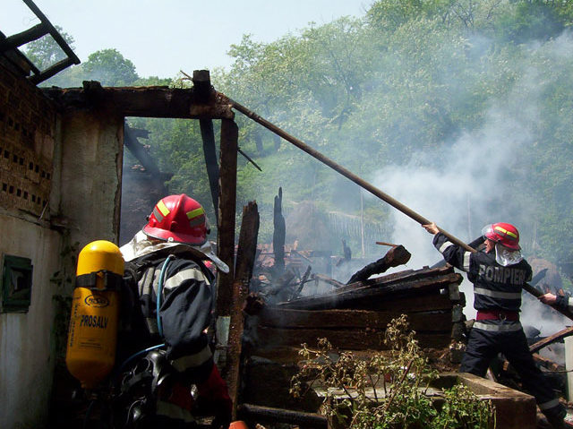 Incendiu şi la Caraşova