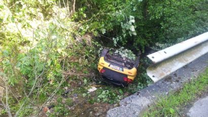 [EXCLUSIV] [FOTO] Accident misterios pe DN 58 la ieşirea din Reşiţa spre Doman