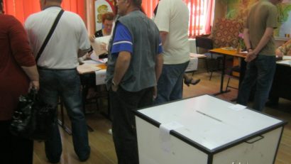 Două primării cărăşene s-au ales cu avertismente pentru că nu au actualizat listele electorale