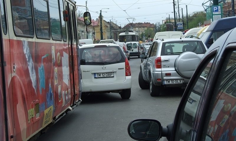 Panouri cu scuze pentru modul în care se circulă în Timişoara