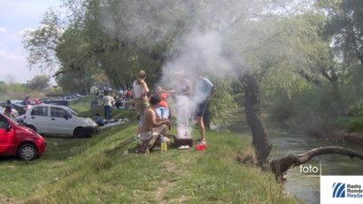 Lugojenii au liber la picnicuri şi grătare la iarbă verde