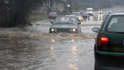 Veşti proaste de la meteorologi. Nu scăpăm de ploi!