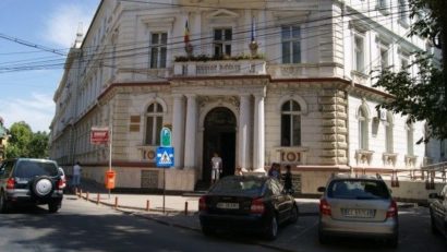 Închisoare cu suspendare pentru medicii acuzaţi de luare de mită