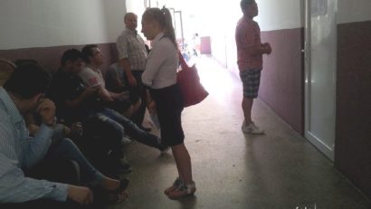 Elevii cărăşeni cuprinşi de febra examenului oral