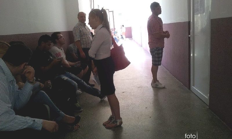 Elevii cărăşeni cuprinşi de febra examenului oral