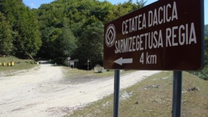 Drumul de acces către Sarmizegetusa Regia, reabilitat pe ici pe colo