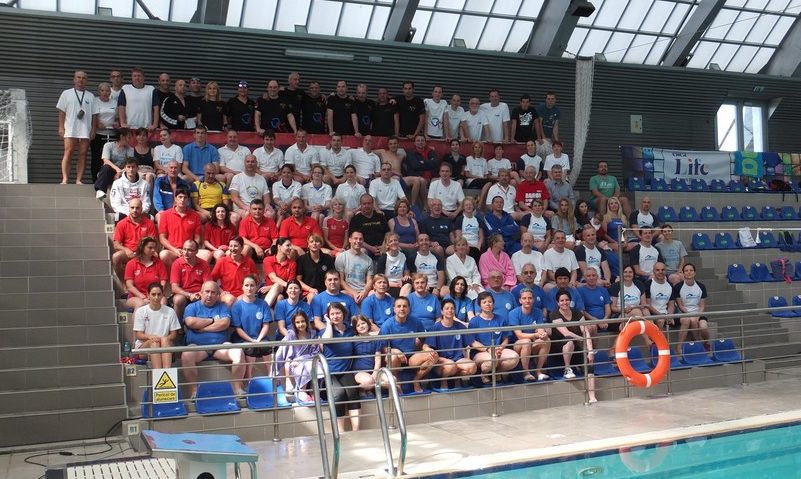 46 de medalii pentru înotătorii masters reşiţeni la Campionatul Naţional