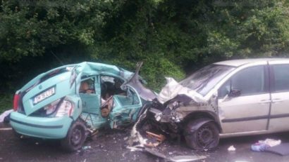 [UPDATE] Grav accident de circulaţie în Arad: Trei morţi şi o persoană rănită