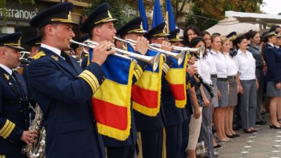 [FOTO] Poliţiştii de frontieră au ieşit în stradă, de ziua lor