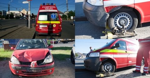 Ambulanţă SMURD implicată într-un accident rutier