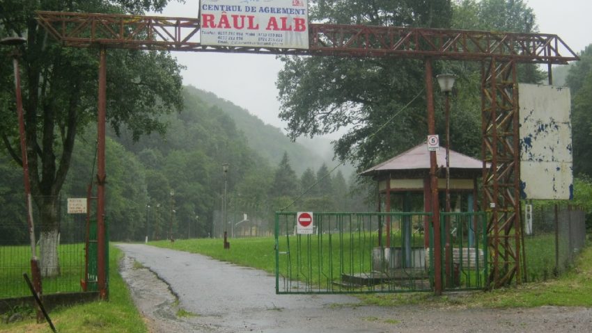 Trimitem copilul în tabără. Dar mai avem unde?