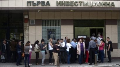 Criză bancară „provocată oarecum artificial”, în Bulgaria