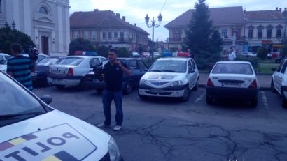 [FOTO/VIDEO] Percheziţii la persoane bănuite de contrabandă cu ţigarete