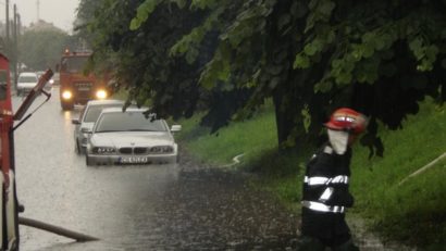 [FOTO] Caransebeșenii din nou inundați