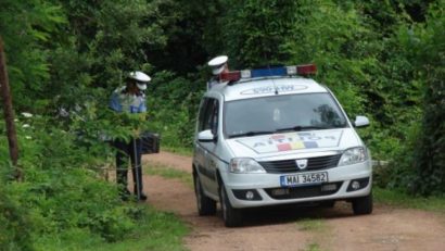 [UPDATE] Bărbatul şi fetiţa care s-au rătăcit în Cheile Nerei s-au întors teferi la locul de campare