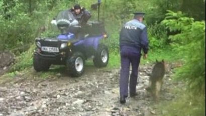 Poliţişti caută şi acum minora dispărută în Munţii Retezat