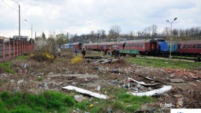 Molozul se depozitează într-o zonă amenajată