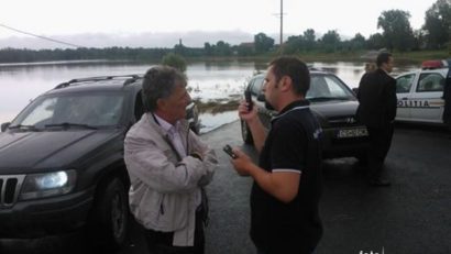 [FOTO-VIDEO] Ministrul Mircea Duşa evaluează pagubele la Berzovia