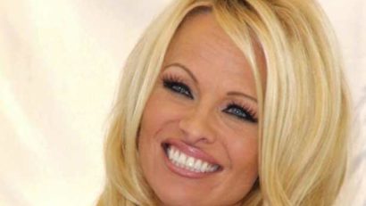 Pamela Anderson refuză să participe la Ice Bucket Challenge!