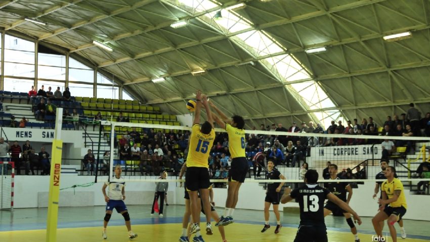 [Foto] Banatul Caransebeş debutează cu victorie în Cupa României la volei masculin