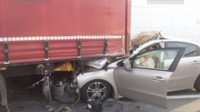 Accident mortal pe DN7. O maşina a intrat sub un tir