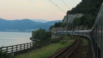 Trenurile circulă din nou între Topleţ şi Valea Cernei