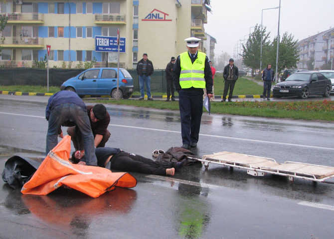 Accident mortal pe DN7. O femeie a fost spulberată pe trecerea de pietoni