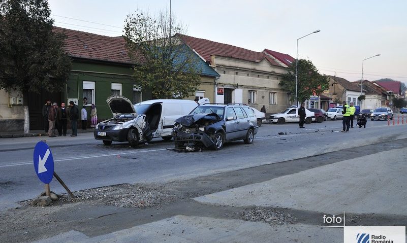 [FOTO] Accident din întoarcere