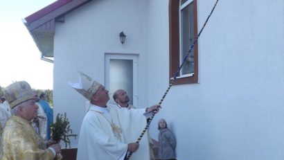 [FOTO] Moaştele Papei Ioan Paul al II-lea în altarul Sanctuarului Marian de la Scăiuş