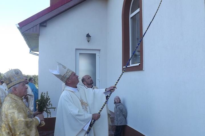 [FOTO] Moaştele Papei Ioan Paul al II-lea în altarul Sanctuarului Marian de la Scăiuş