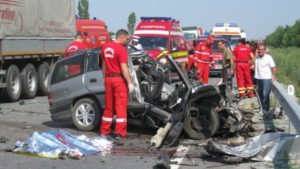 Accident cu cinci victime, între care doi copii şi o femeie însărcinată