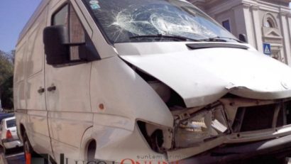 Băut și fără permis, a făcut accident cu o mașină furată