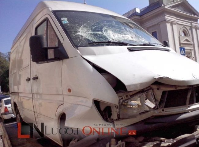 Băut și fără permis, a făcut accident cu o mașină furată